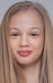 Лиза Леонова