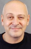 Андрей Бархударов